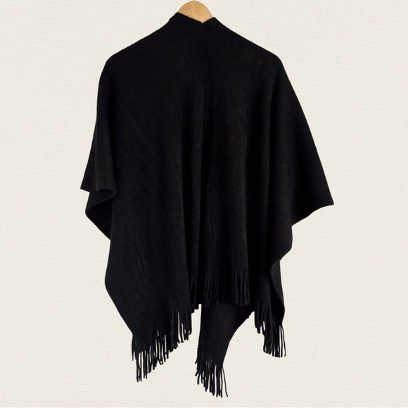 NWT Jack & Missy Women’s Black Knit Wrap with Tassels One Size - Picture 2 of 3